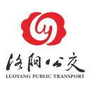 广西球迷高喊“大雷来吃猪脚粉”，王大雷微笑着挥手致意